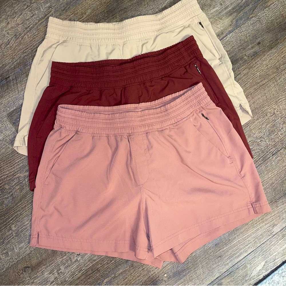 Lot of 3 - Old Navy Active Stretch Tech Shorts Small EUC